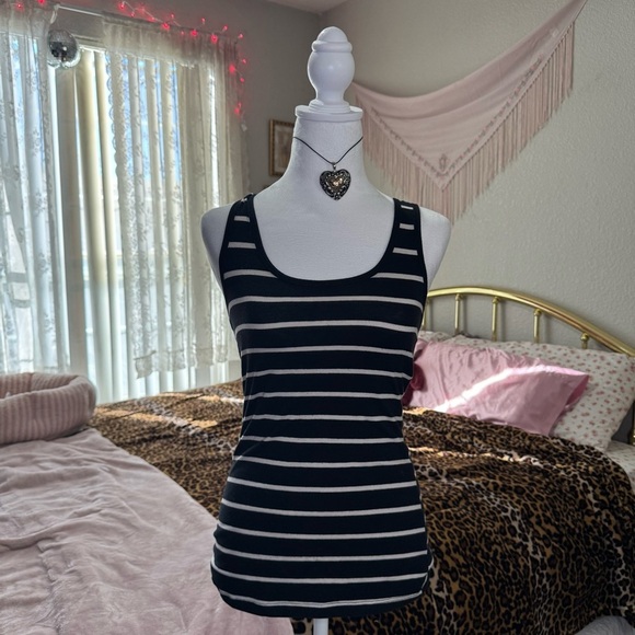 Wet Seal Black and White Striped Women's Tank Top - Picture 2 of 5